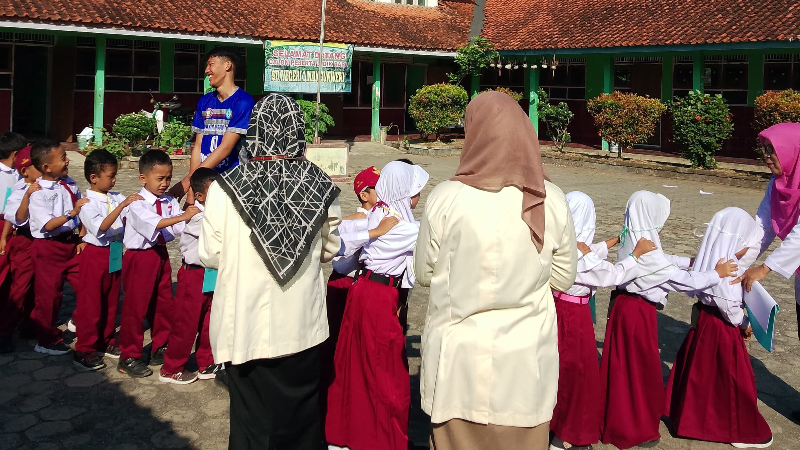 Kegiatan MPLS di Desa Mangunweni: Semangat Kebersamaan dari SD hingga SMP